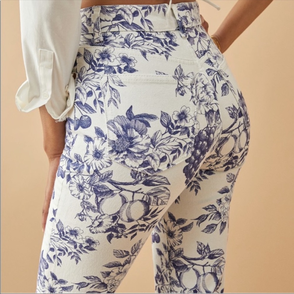 REFORMATION High Rise
Straight Jeans - Picture 3 of 6